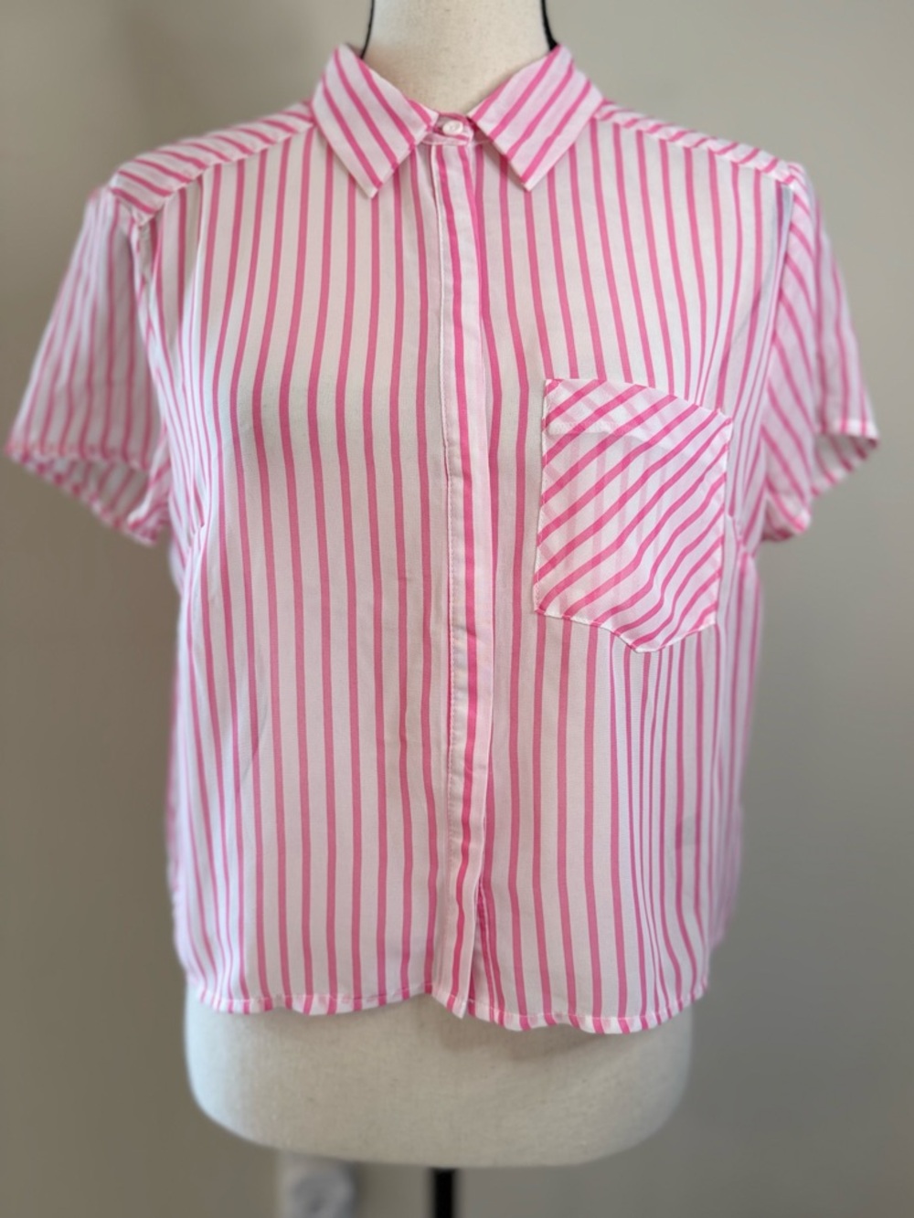 Timing crop top pink white stripe semi sheer short sleeve SZ M